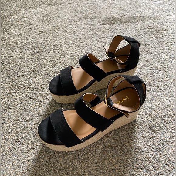 Francesca’s Platforms - Picture 1 of 2